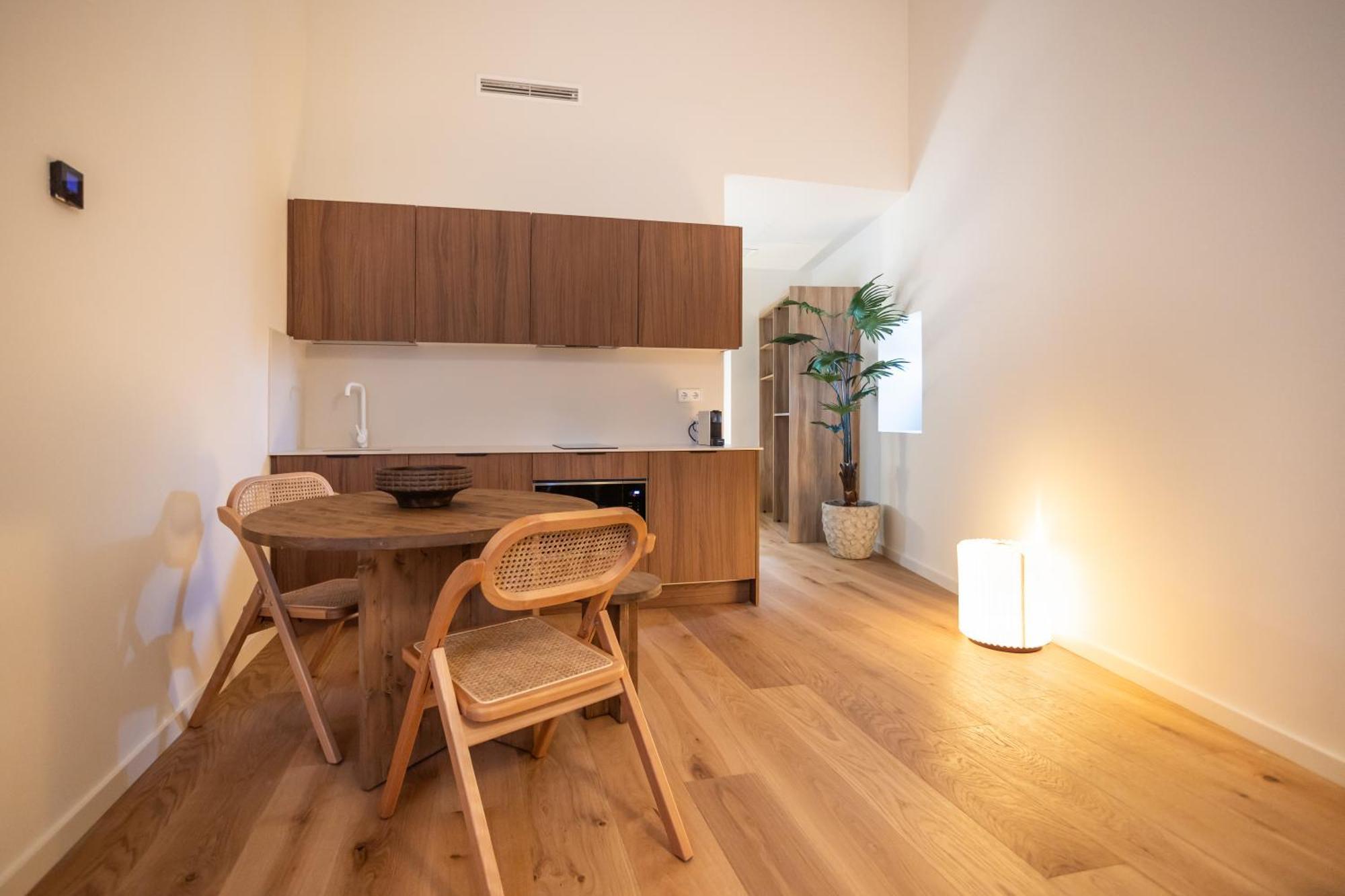 Azcarraga Apartment *
