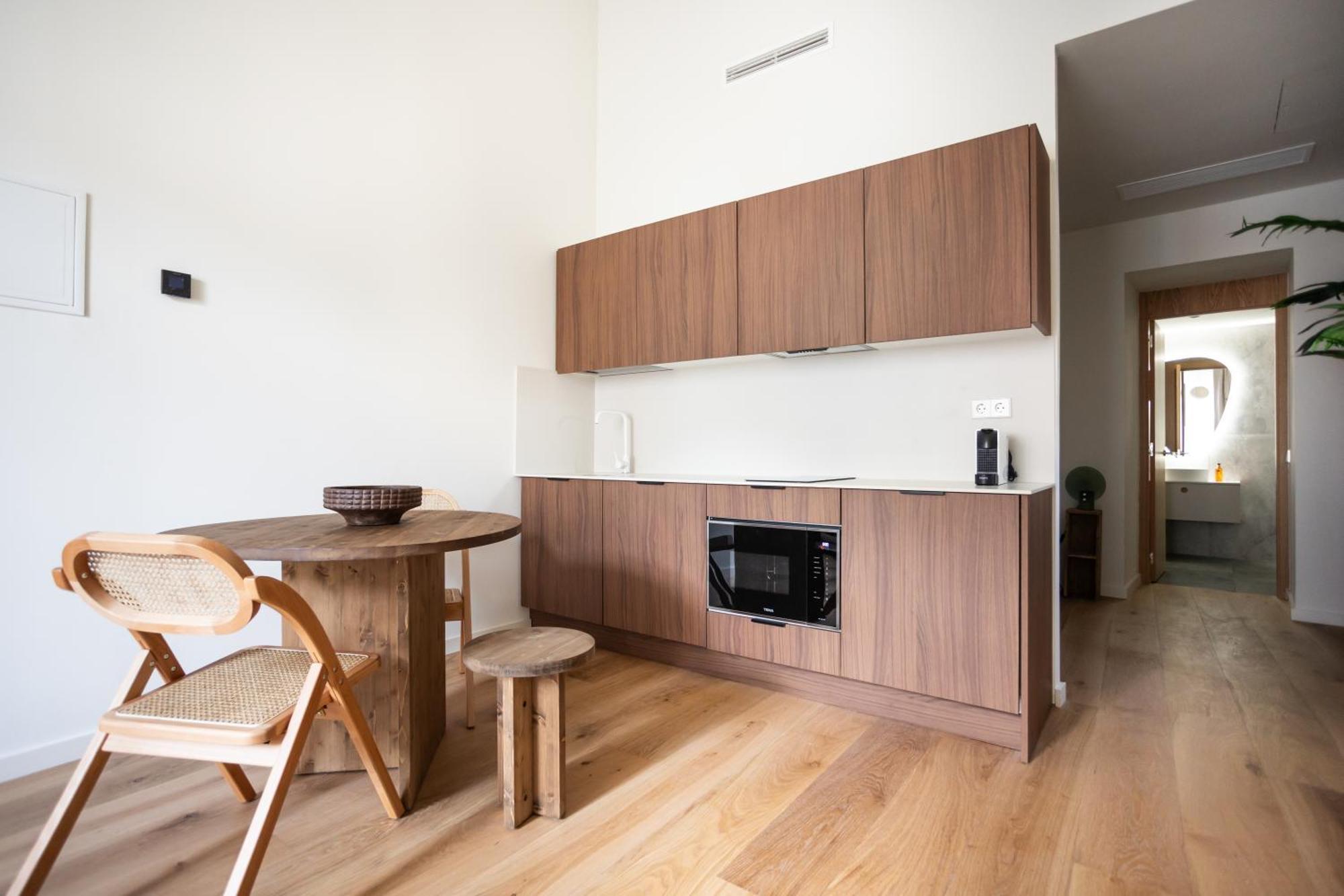 Azcarraga Apartment *