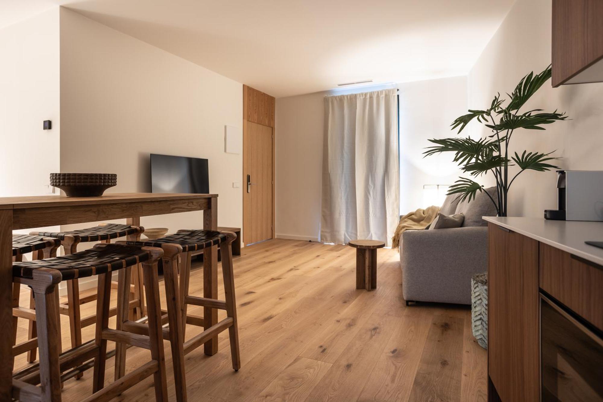 Azcarraga Apartment *