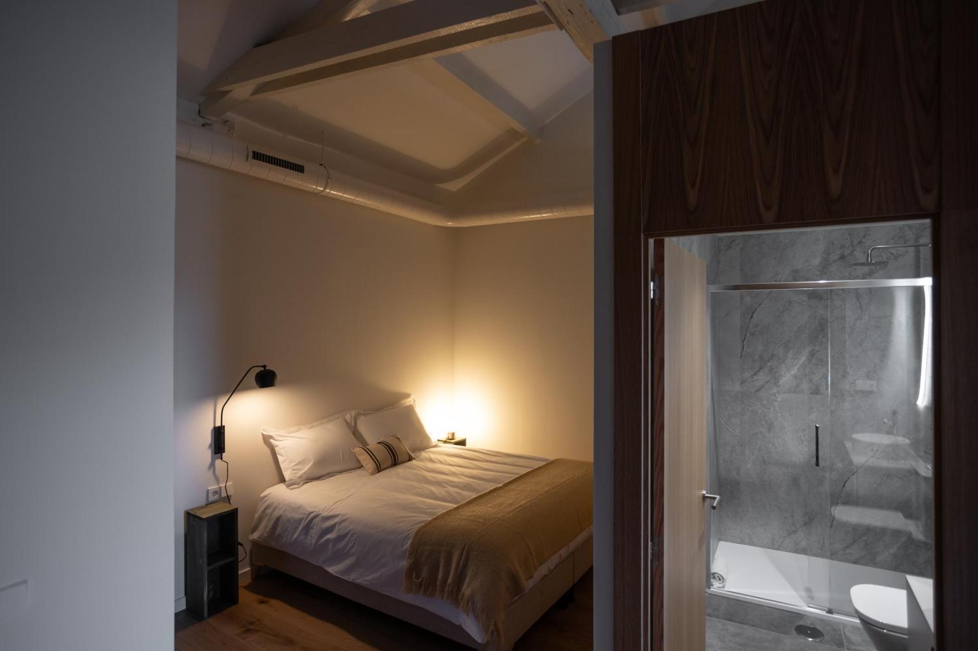 Azcarraga Apartment