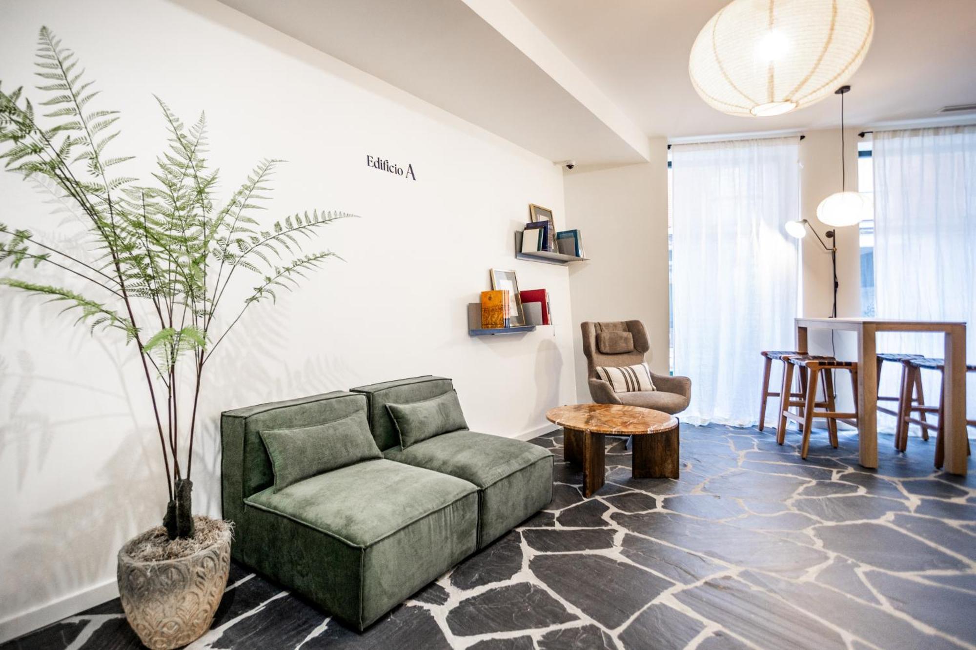 Azcarraga Apartment